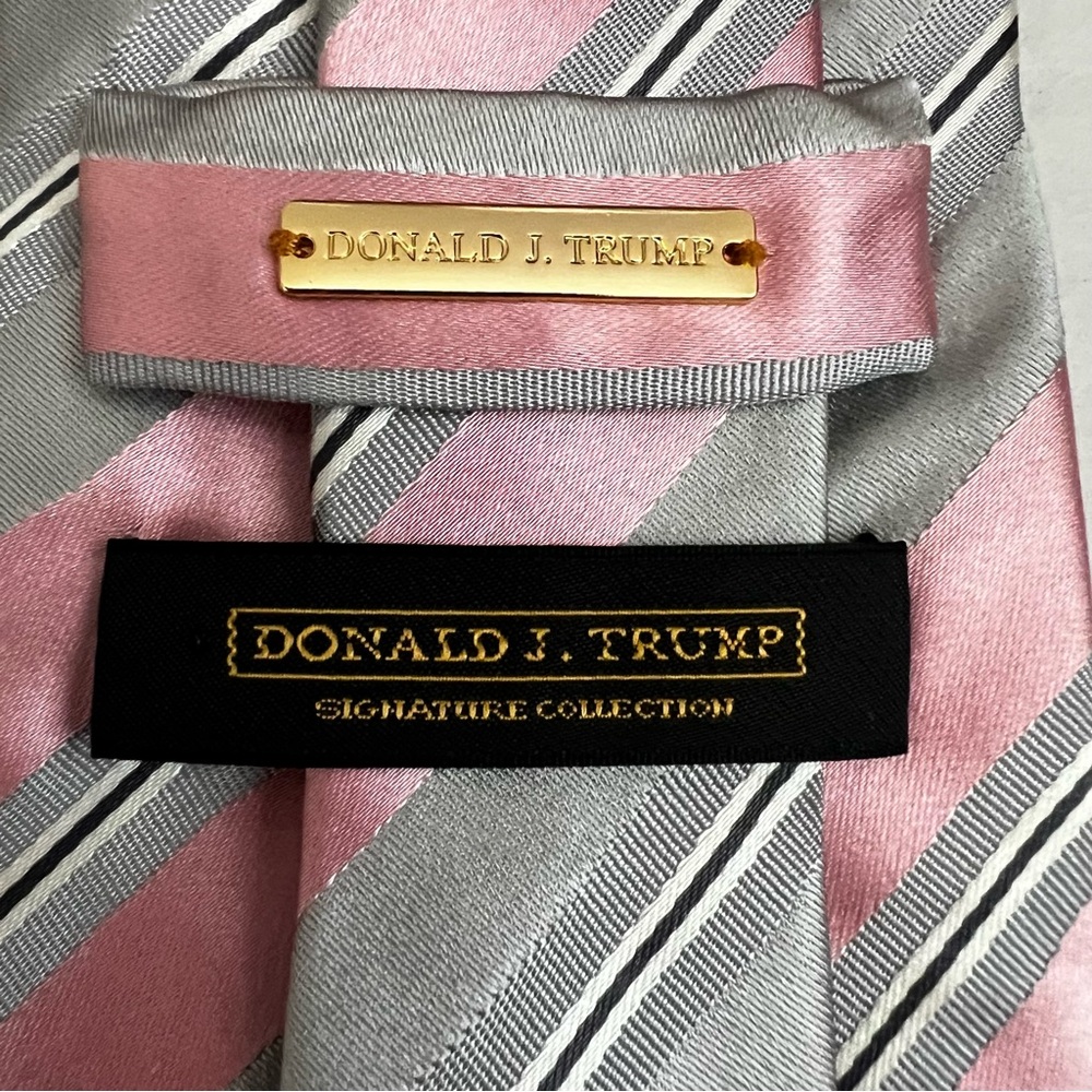 Donald TRUMP Signature Collection Handmade 100% Silk Designer Tie Gray Striped - Picture 3 of 10